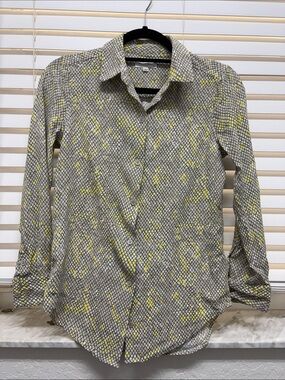 Equipment women’s Button-Down Shirt in Yellow and Gray Geometric Print
